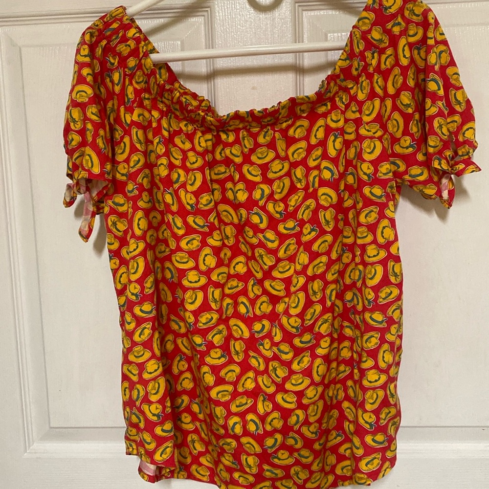WRANGLER Retro Women's Red Cowboy Hat Print Off Shoulder Blouse Western Sz XL
